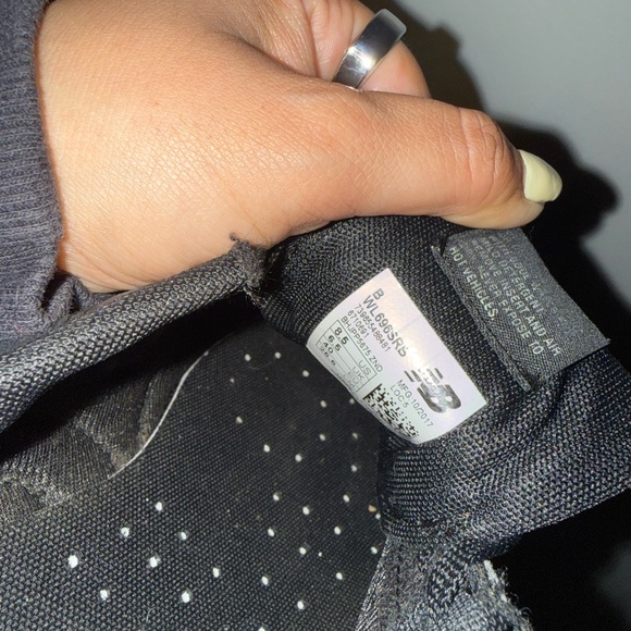 New Balance Men's Black Sneakers - Picture 5 of 6